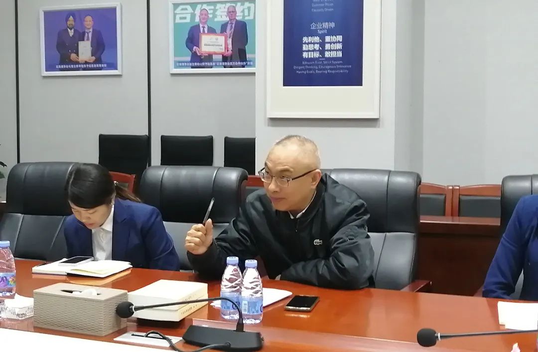 学习党的二十大精神和习近平新时代中国特色社会主义头脑座谈会——冠军国际网党支部2024第一次党员全体聚会召开